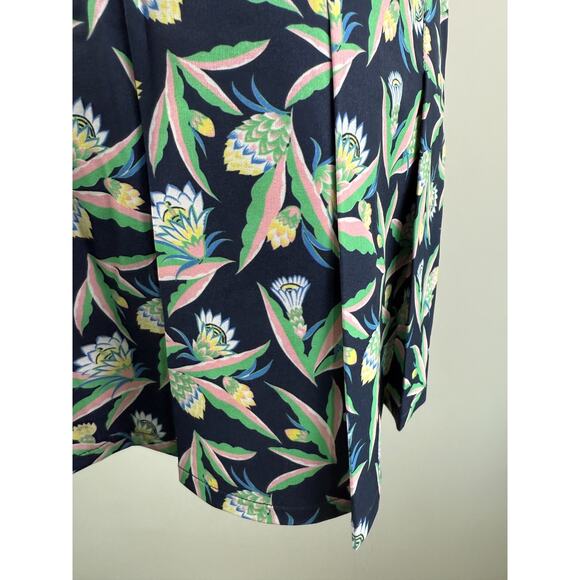 Tuckernuck Navy Aim 4 Way Stretch Skort with Back Pleats  Size L - Picture 5 of 16